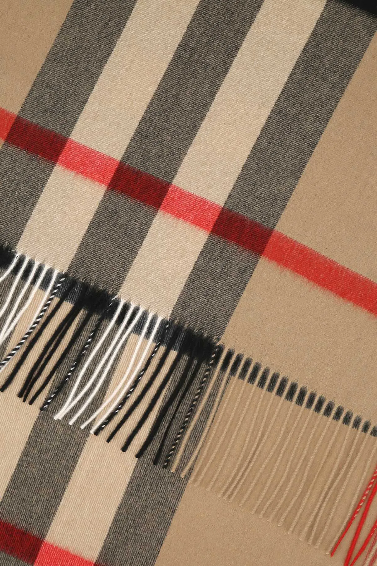 Burberry Vintage Check Fringed Scarf