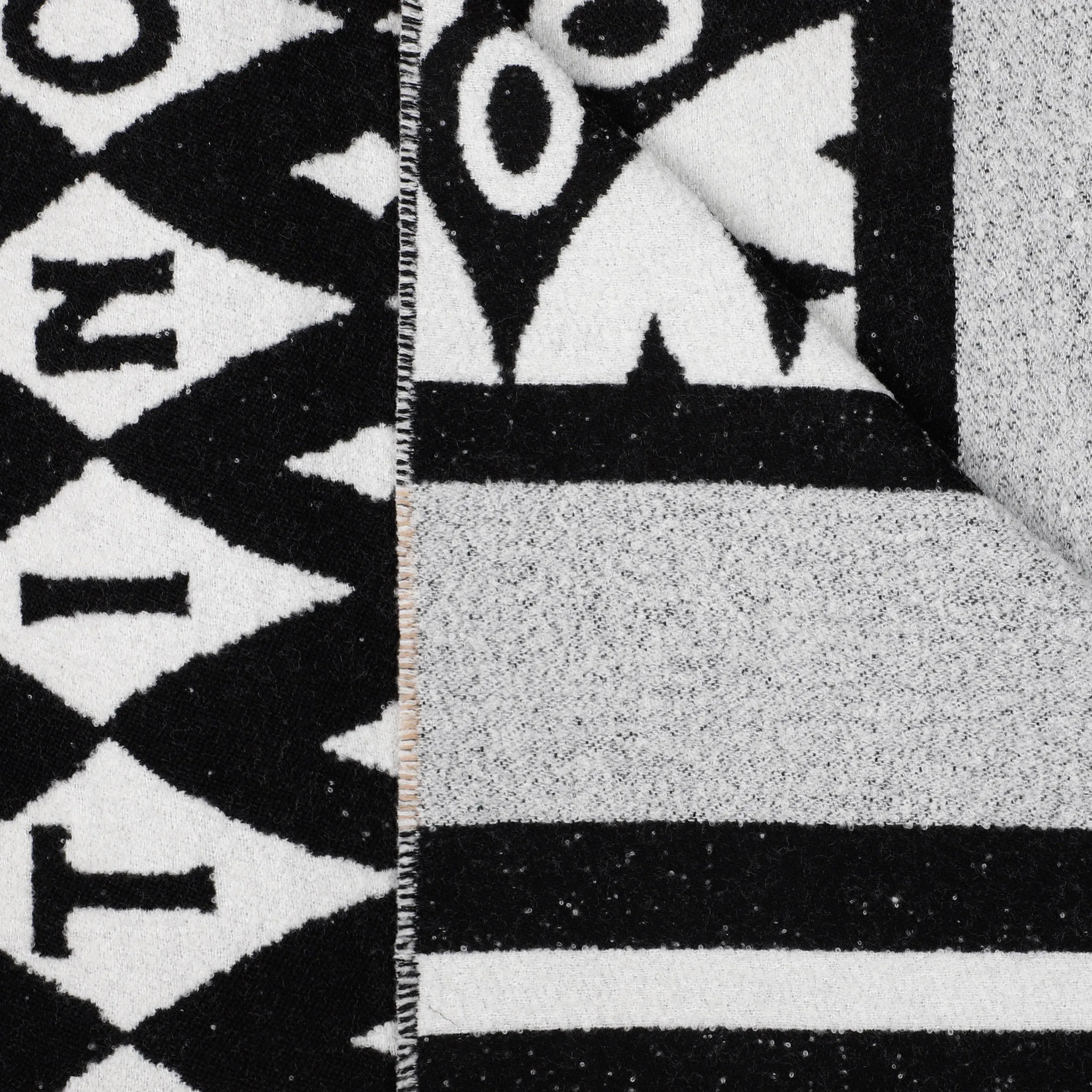 Valentino Logo Intarsia Fringed Scarf